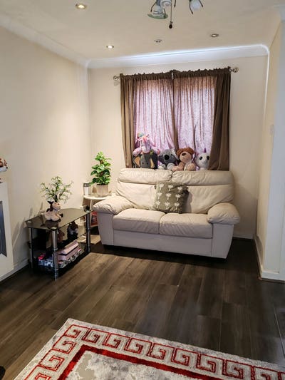 Rent room Main Photo