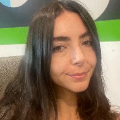 I'm looking for a professional house share Main Photo