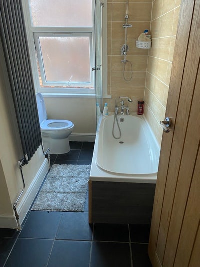 Furnished double room bills included  Main Photo