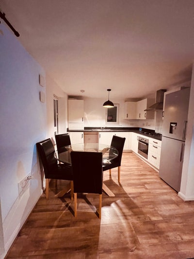 En-suite Room Avaiable  Main Photo