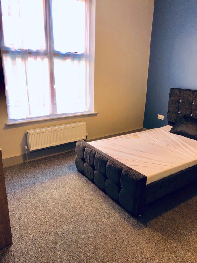 Ex Large en suite room in great location near city Main Photo