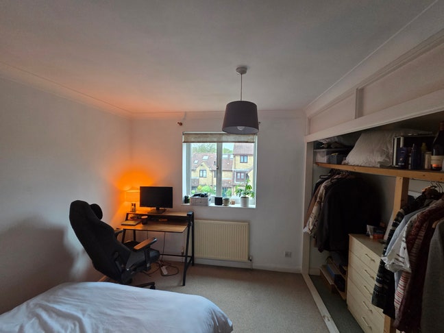Double room in friendly home in Manor House 🌳  Main Photo