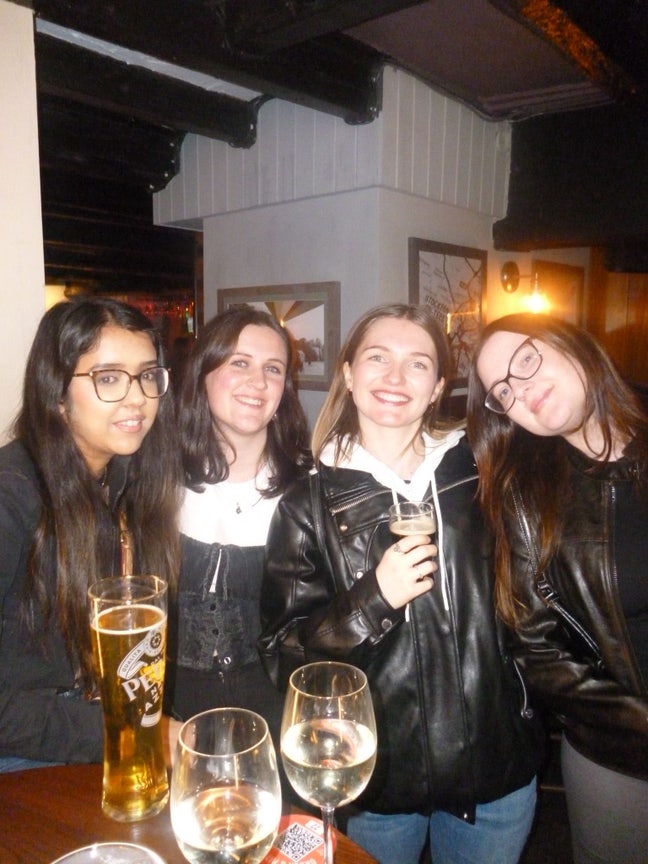 Looking for a room in a sociable house share! :) Main Photo