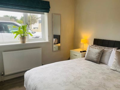 Private Downstairs Ensuite Double —  Main Photo