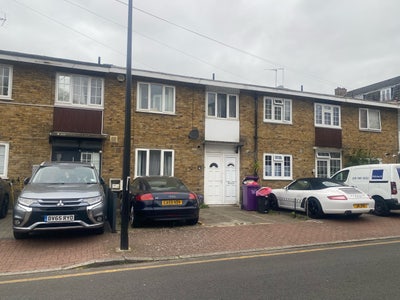 One bed space in a two sharing room Main Photo