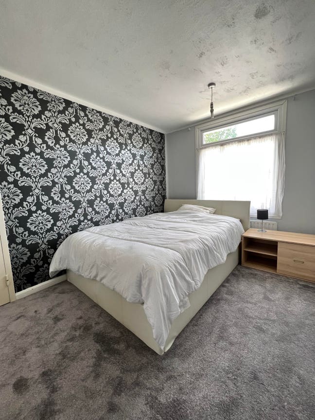 Double Room for Rent in 4 Bed House Main Photo