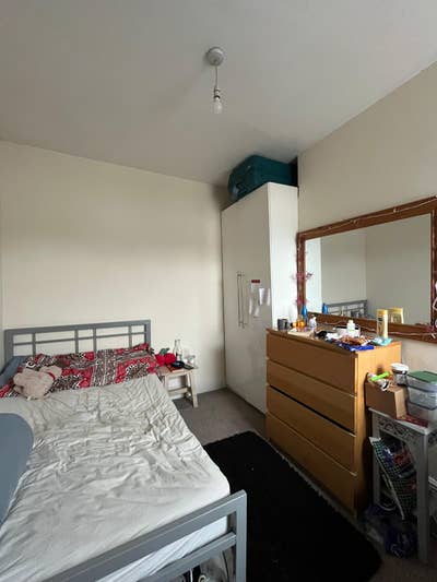 1 room nr UHW/Met. All inclusive. Female preferred Main Photo