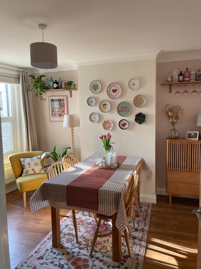 Double room in two bed central Eastleigh house  Main Photo