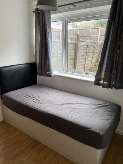 Bracknell Single Room. Main Photo