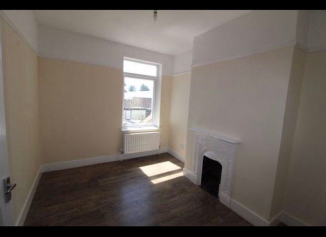 Double Bedroom on Rent Main Photo