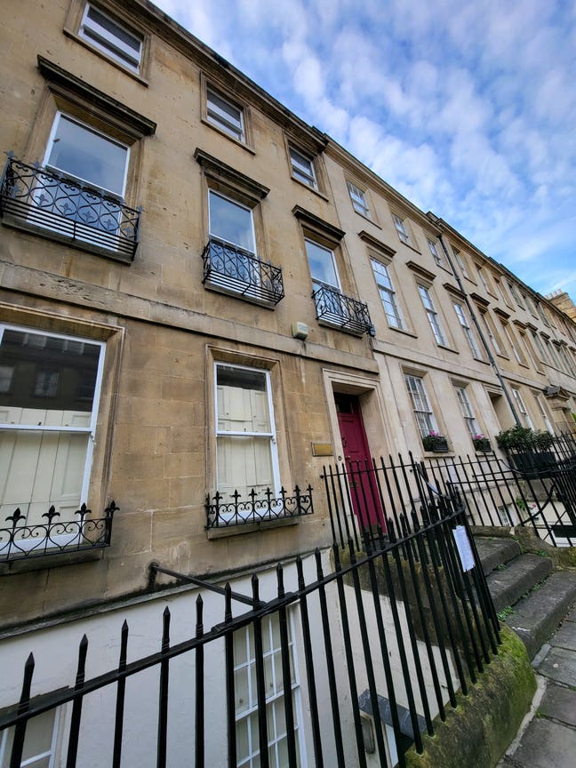 2 spacious rooms in central Bath Circus area Main Photo