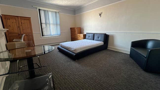 Large Victorian House Main Photo