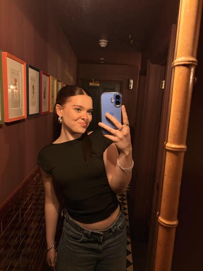 22 year old profession looking to take a sublet! Main Photo