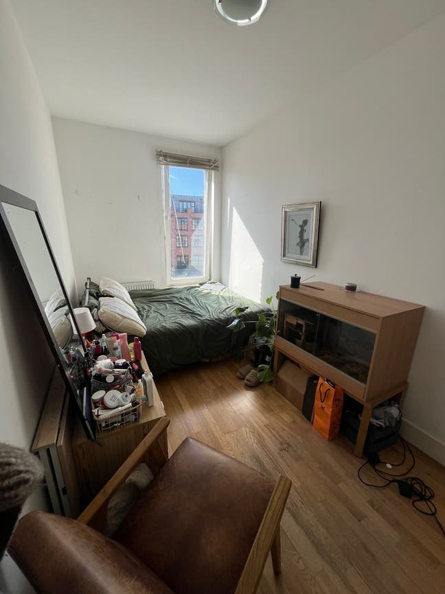 Spacious double room  Main Photo