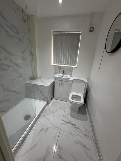 Modern studio apartment with private garden  Main Photo