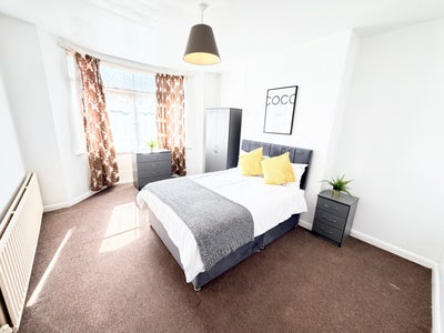 High End Professional House | Cleaner + Fast Wifi Main Photo