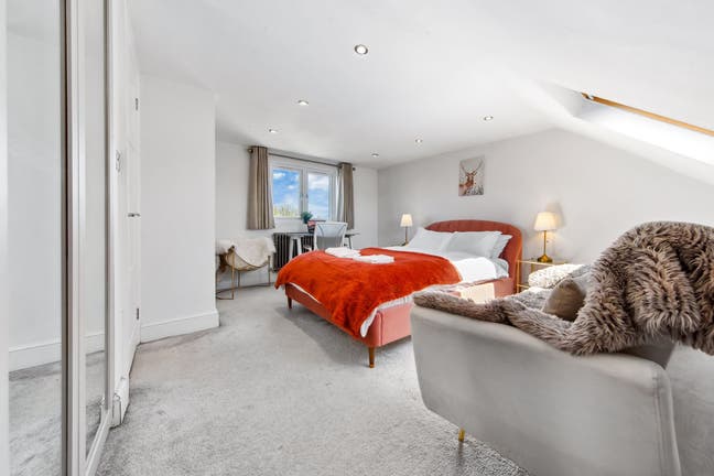 2 Bedroom 2 Bathroom - E10 Main Photo