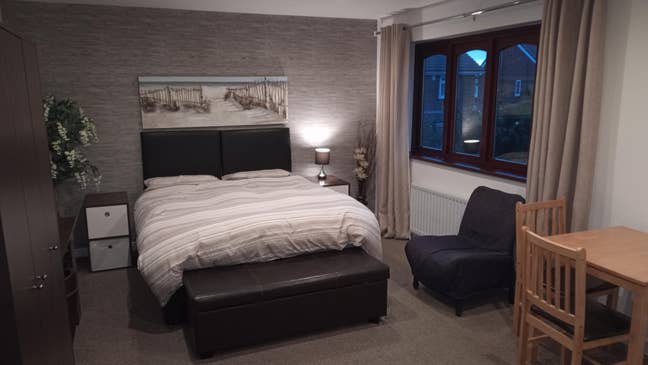 Luxury Studio with En-Suite in Executive House. Main Photo