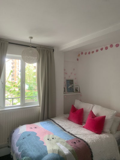 Bright Double Room in unbeatable central location! Main Photo