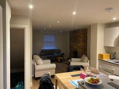 Ideal for commuter working locally in South Hants Main Photo