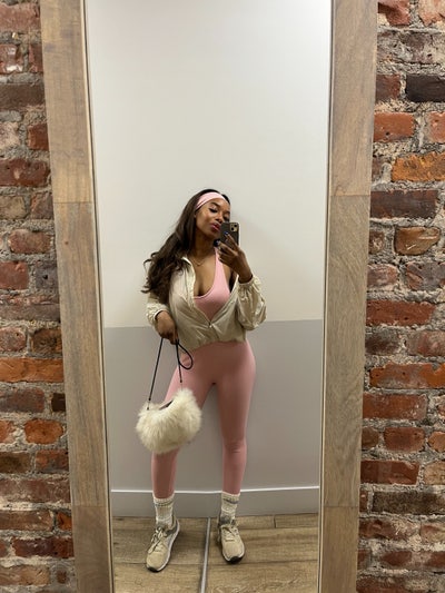 Student in search of a shared apartment  Main Photo