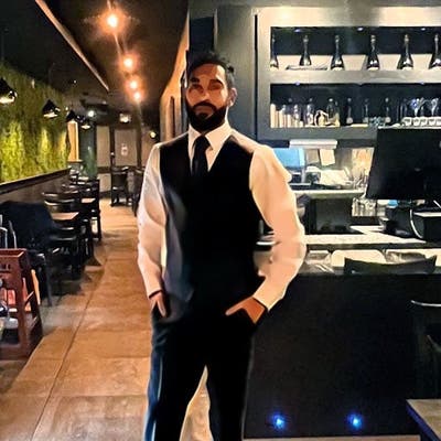 Professional Male seeks a double room Main Photo