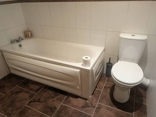 Semi Furnished Single Room Main Photo