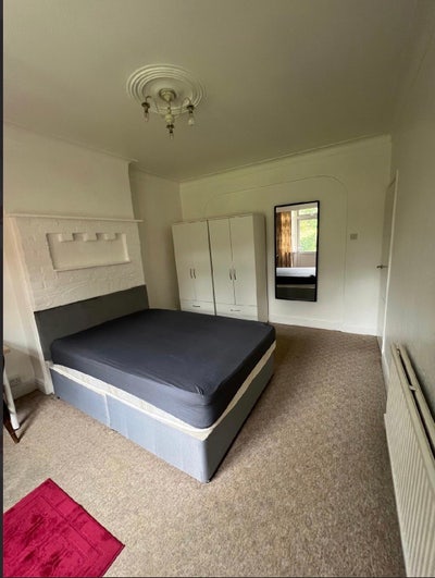 Lrg Double Room Now to Let - Childs H/Finchley Rd Main Photo