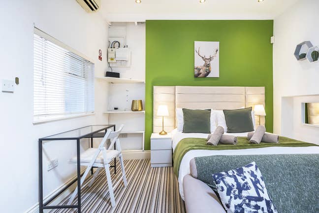 A Splendid Studio in Angel-All Bills Included Main Photo