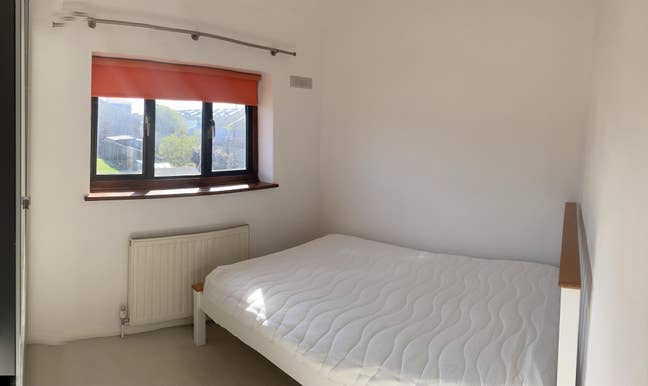 Rooms in a sunny home in quiet neighbourhood Main Photo