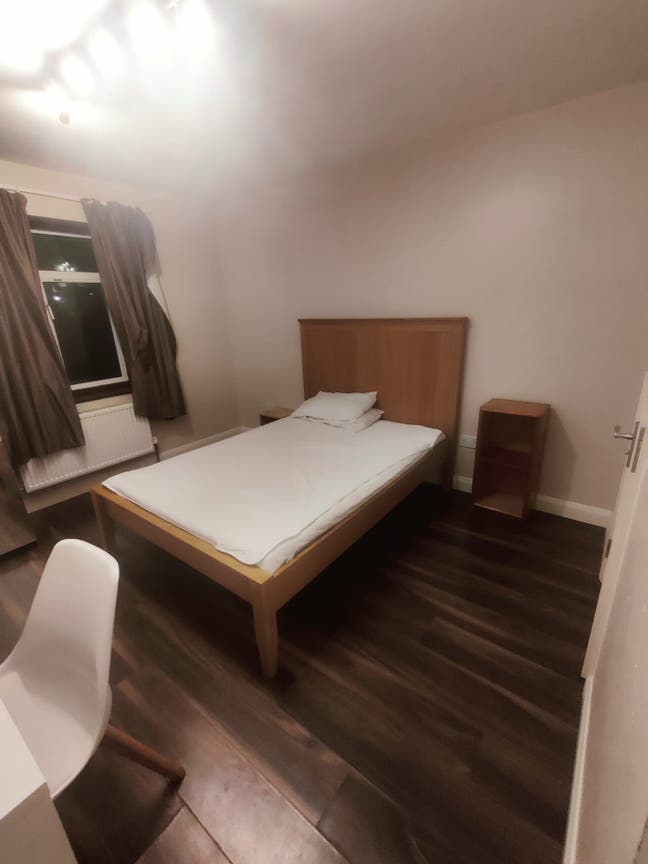 One En-suite Room in Wembley Main Photo