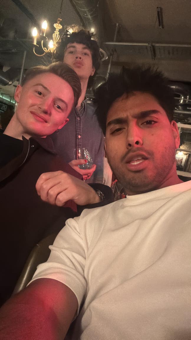 2 rooms sought by 2 males Main Photo