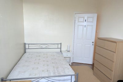 Bright West End Double Room Main Photo