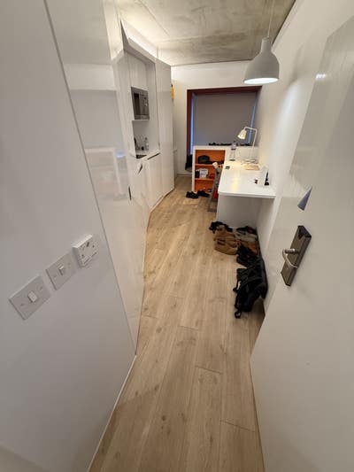 I live in a standard studio on the second floor. Main Photo