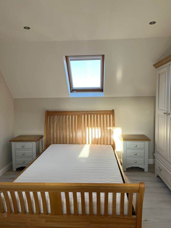 Double bedroom  available Witham St. Hughs  Main Photo