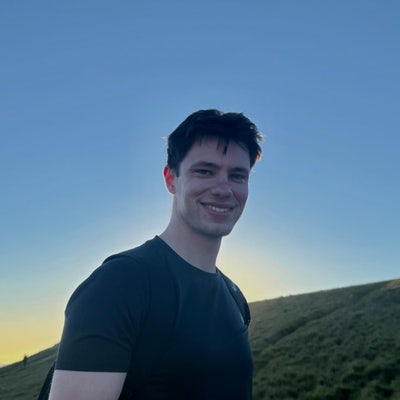 24  year old looking for a double room Main Photo