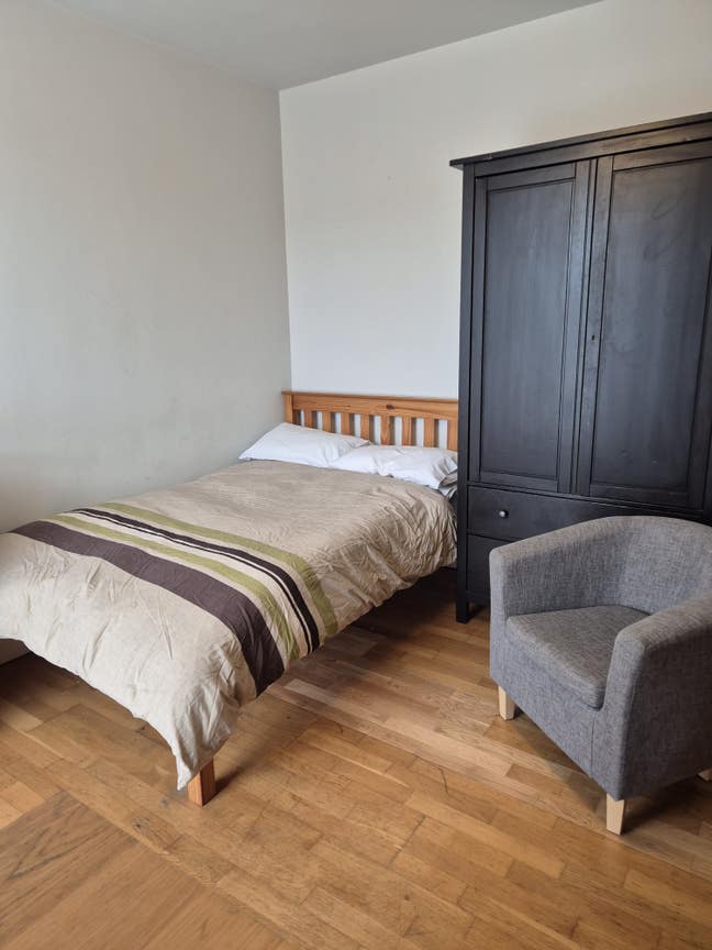 Comfy Bedsit in nice clean house close to centre Main Photo