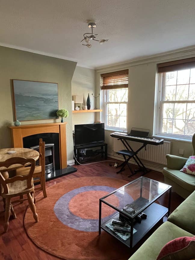 Lease Transfer Super close to Kennington Station  Main Photo