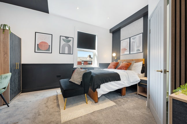 ✨ New! Boutique En-suite | Studio-Style Living Main Photo
