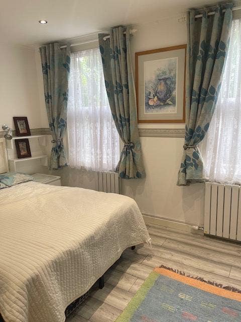 Large furnished double room available  Main Photo