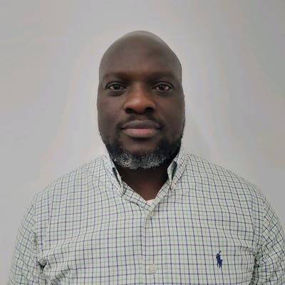 48 year old Male seeks a single or double room Main Photo