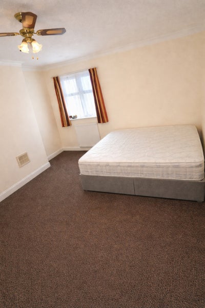 2 rooms for rent  Main Photo