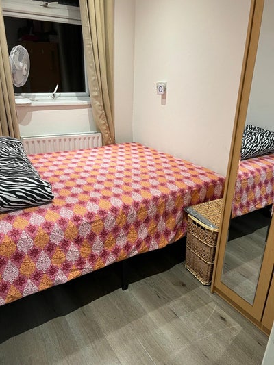 Single Room Included Bills  Main Photo