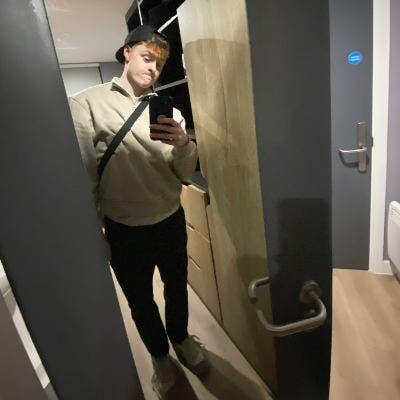 Young Professional looking for rents in Leeds Main Photo