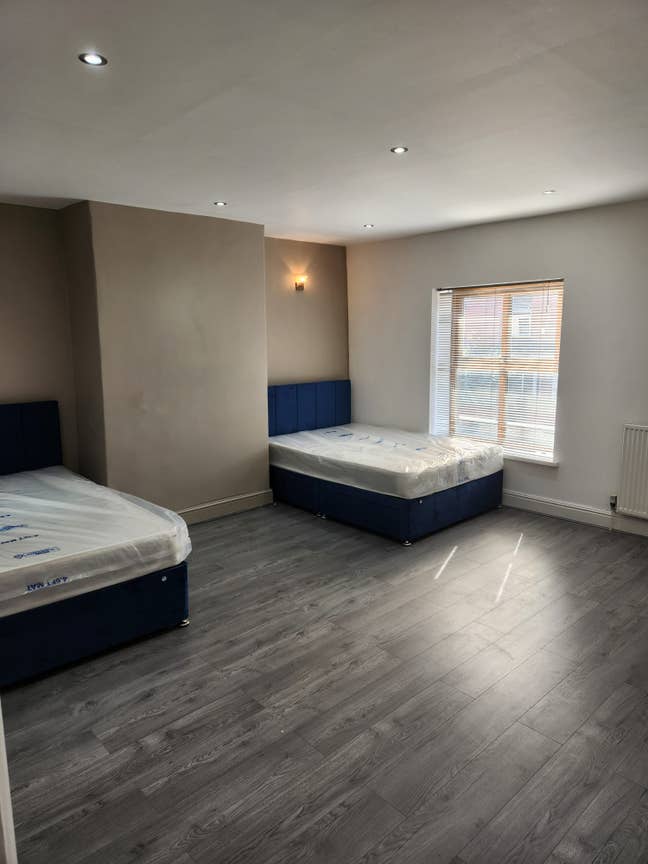 Double Room Available  Main Photo