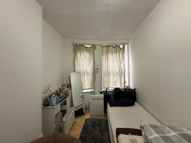 Affordable Single Room in Finchley Central  Main Photo