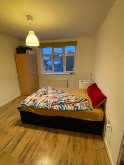 A lovely 1 bedroom in a flat Main Photo