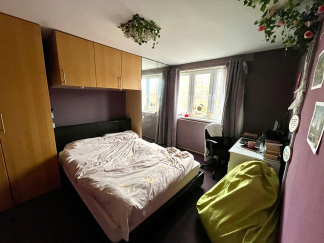 Large Room in E1 (5min to Whitechapel Station) Main Photo
