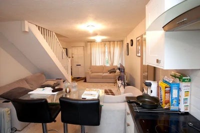 2 bedroom terraced house with conservatory.  Main Photo