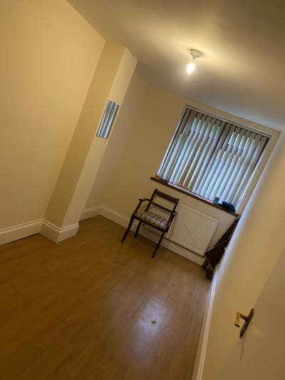 A shared room apartment available for rent  Main Photo